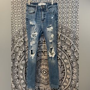 Hollister Jeans - Curvy High-Rise Super Skinny - 0 w24 L26